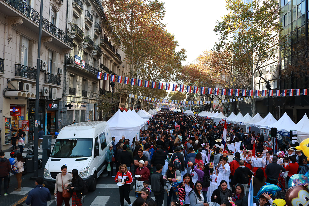 Feira de San Telmo, só aos domingos (Foto: Marina Pape)