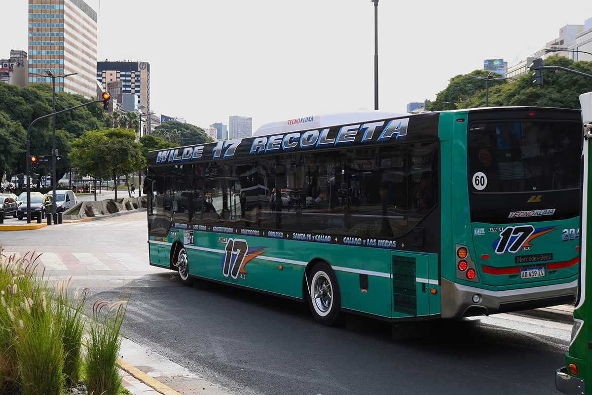 Ônibus retrô, porém moderno (Foto: Marina Pape)